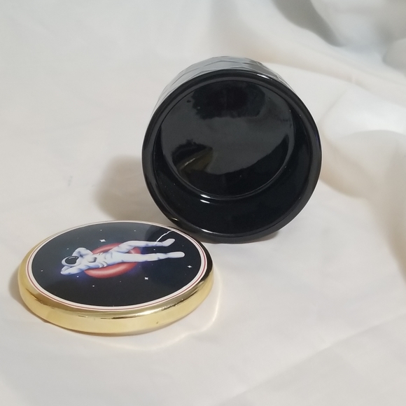 5 oz Moon Chilling Ceramic Stash Jar - Picture 6 of 11